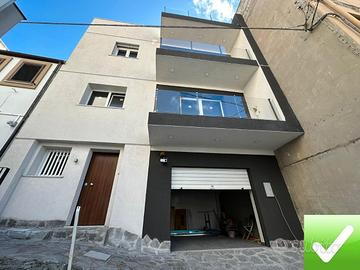 Villetta Indipendente 200 Mq + Terrazzo Centro