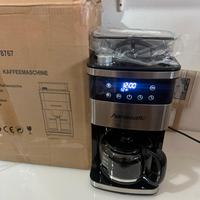 Macchina da caffè con macinacaffè integrato