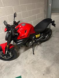 Ducati monster v2 890