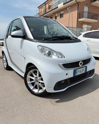 Smart ForTwo 1000 52 kW MHD coupé passion