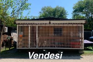 Roulotte con preingresso in legno