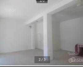 Magazzino con doppio ingresso zona Centocelle