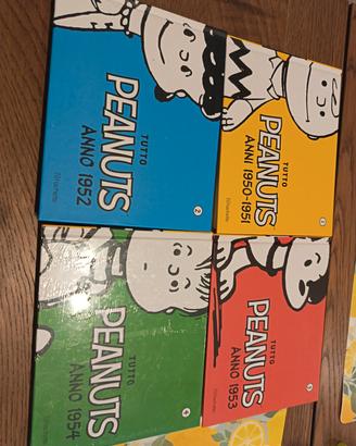 fumetti peanuts 4 volumi Hachette 