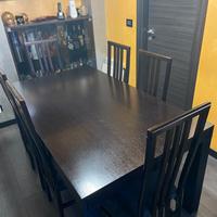 Tavolo allungabile con  6 sedie