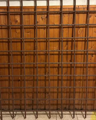 Inferriata realizzata artigianalmente