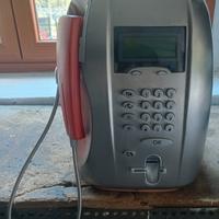 Vecchio telefono da cabina esterna 