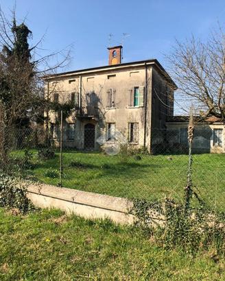CASA DI CORTE A SAN GIORGIO BIGARELLO