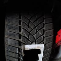 Goodyear invernali dot 2020 Misura 235/40 R 18