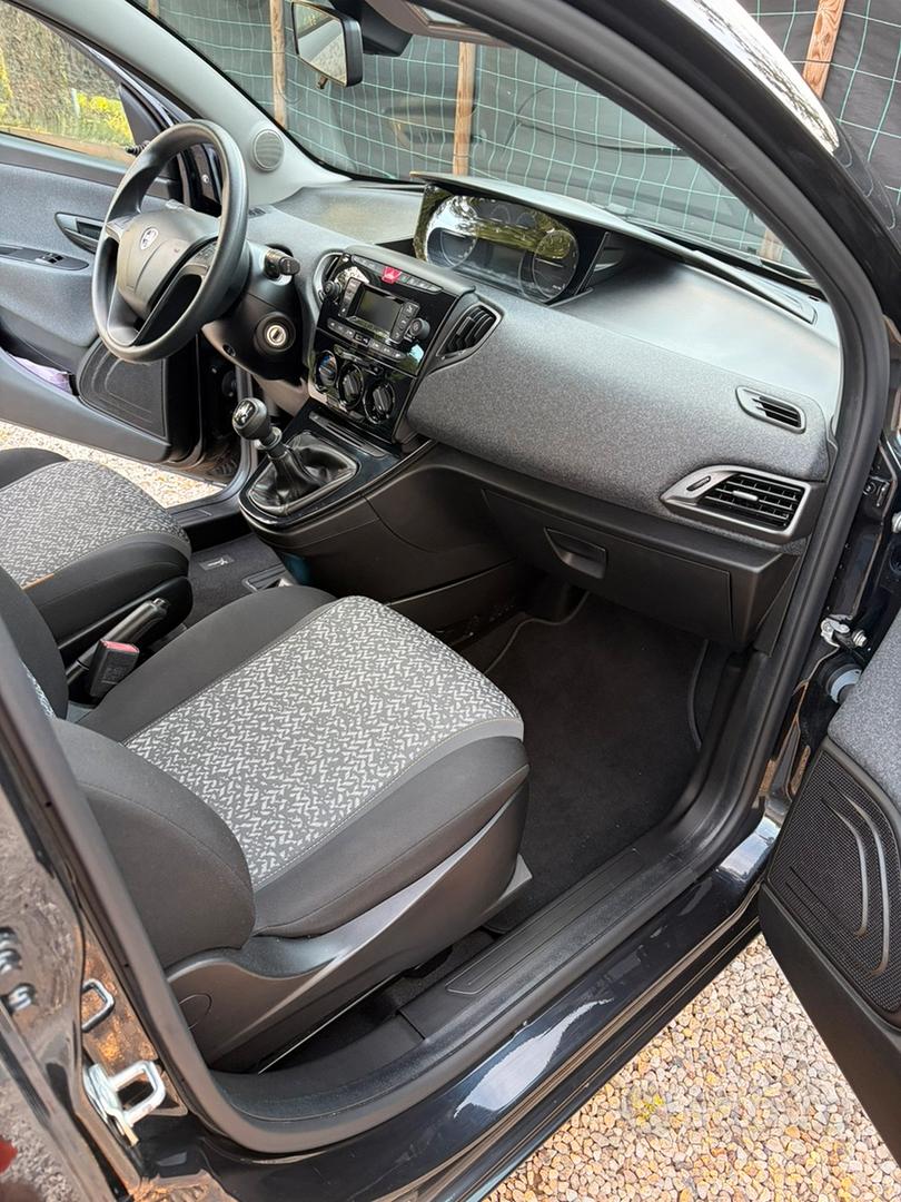 Lancia Ypsilon 2019 photo 3