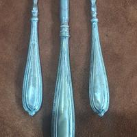 Antico gancio a bottone Arti e Mestieri