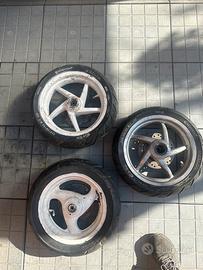 Coppia cerchi sr e anteriore f12