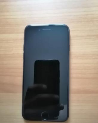 IPhone SE con iPhone XR