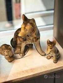 Famiglia di cani in ceramica vintage