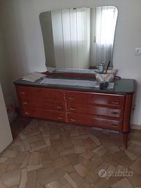 comò comodini e specchiera anni 60
