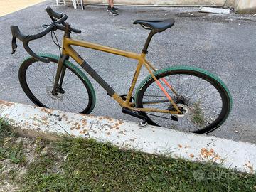 bicicletta da ciclocross
