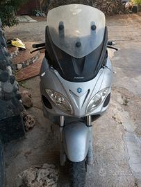 Piaggio x9