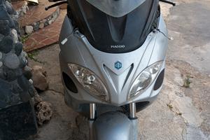 Piaggio x9
