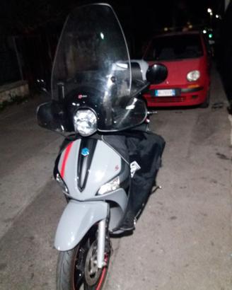 Liberty 125 S grigio materia del 2021