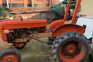 Trattrice Agricola 211/R