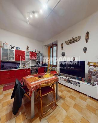 QUADRILOCALE DISPOSTO SU DUE LIVELLI