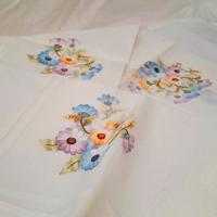Tovaglia + 8 tovaglioli organza e ricami