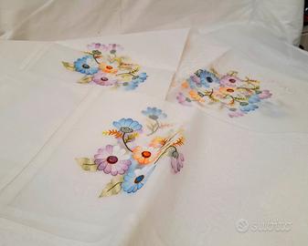 Tovaglia + 8 tovaglioli organza e ricami