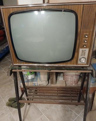 tv bianvo e nero 