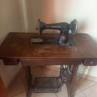 Macchina da cucire antica