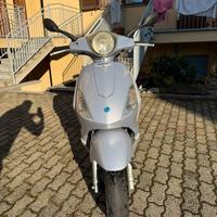 Piaggio FLY 150