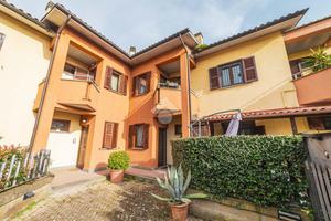 VILLA A SCHIERA A CELLENO