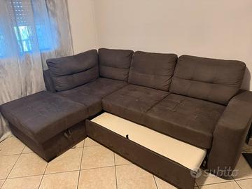 Divano letto con penisola e contenitore