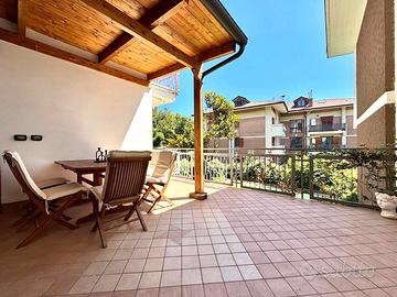 Torrette : Ristrutturato con terrazzino