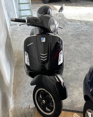 vespa 300 Gts