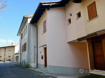 CASA IN LINEA CON VISTA SULLA VALLATA: il tuo r...