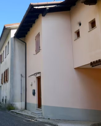 CASA IN LINEA CON VISTA SULLA VALLATA: il tuo r...