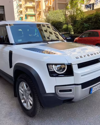 LAND ROVER DEFENDER 110 240HP GARANZIA UFFICIALE
