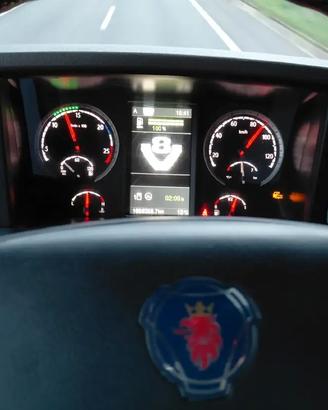 Scania r620 V8