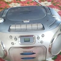 radio /cd/ cassetta portatile 