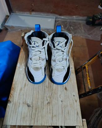 Nike Jordan jumpman two trey