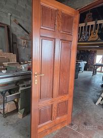 porta legno pieno in Iroko