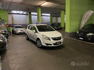 Opel Corsa 1.2 5 porte Neopatentati