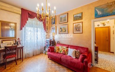 3 LOCALI ULTIMO PIANO CON TERRAZZO ANGOLARE