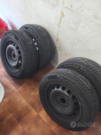 4 pneumatici invernali con cerchi 175/65/14