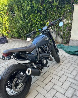 Ducati Scarmbler 800 nightshift 2025