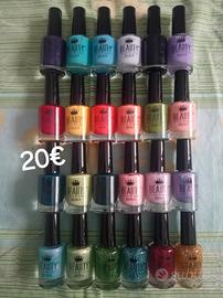 kit unghie 93pz + biadesivo