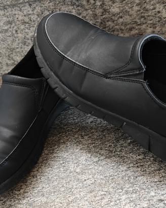 Scarpe Suecos da sala ristorante