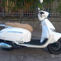 NUOVO SCOOTER BENELLI Keeway Iskia 125