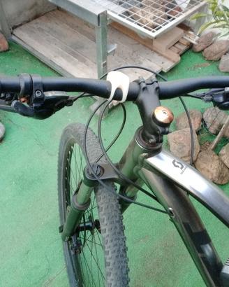 Mountain-bike 