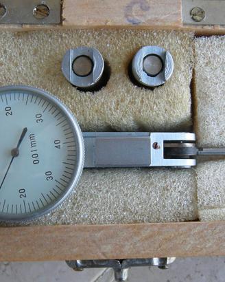 Comparatore indicatore a tasto centesimale Kennon