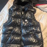 Smanicato moncler
